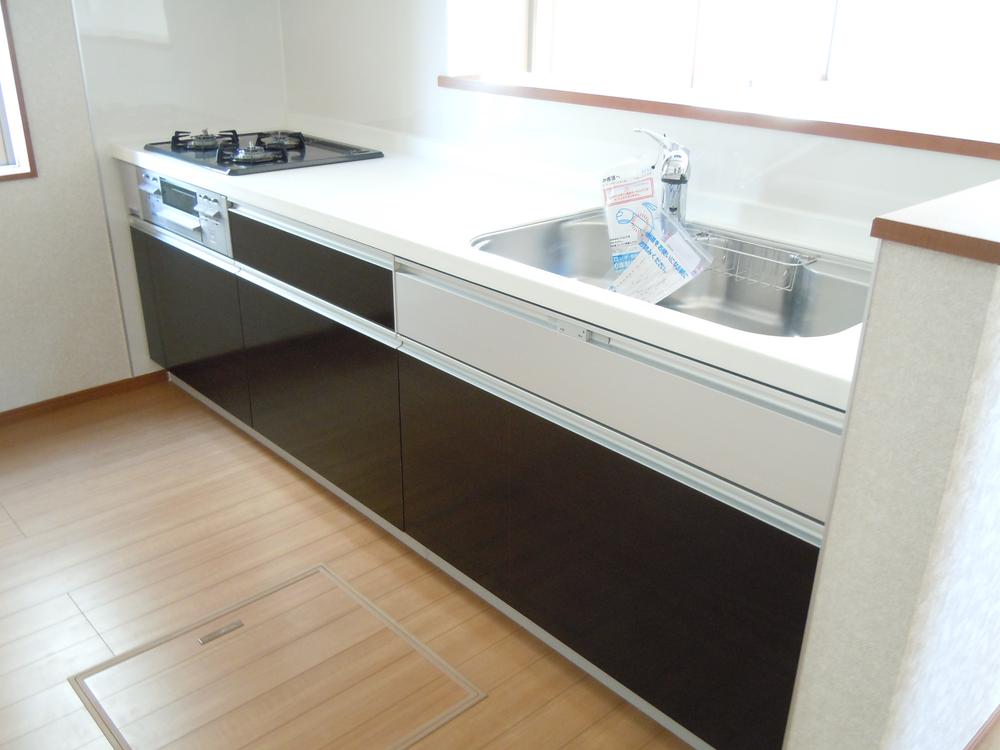 Same specifications photo (kitchen)