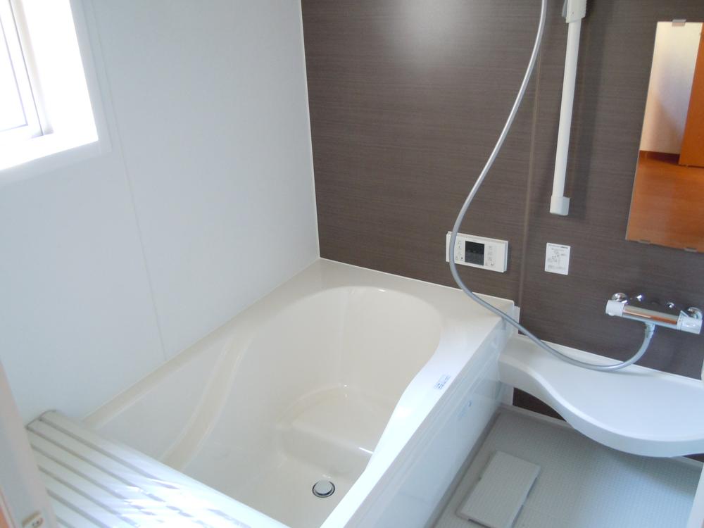 Same specifications photo (bathroom)