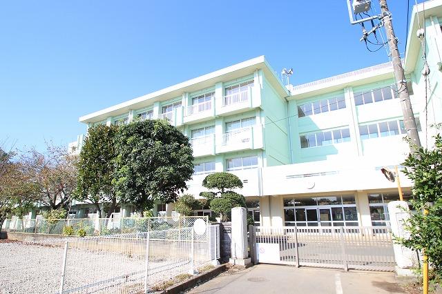 Primary school. 1109m to the Chiba Municipal Honda Higashi Elementary School