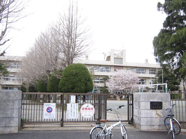 Primary school. 676m until the Chiba Municipal Toke elementary school (elementary school)