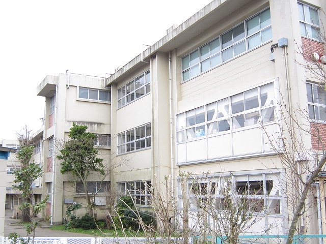 Primary school. 417m until the Chiba Municipal Toke elementary school (elementary school)