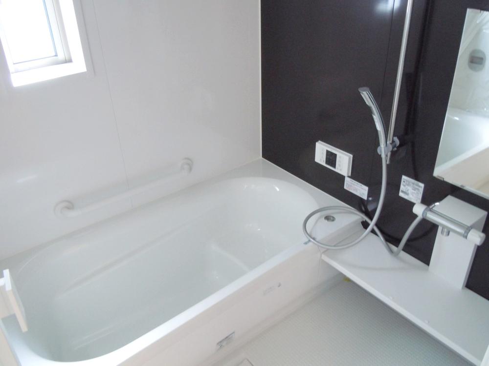 Same specifications photo (bathroom)