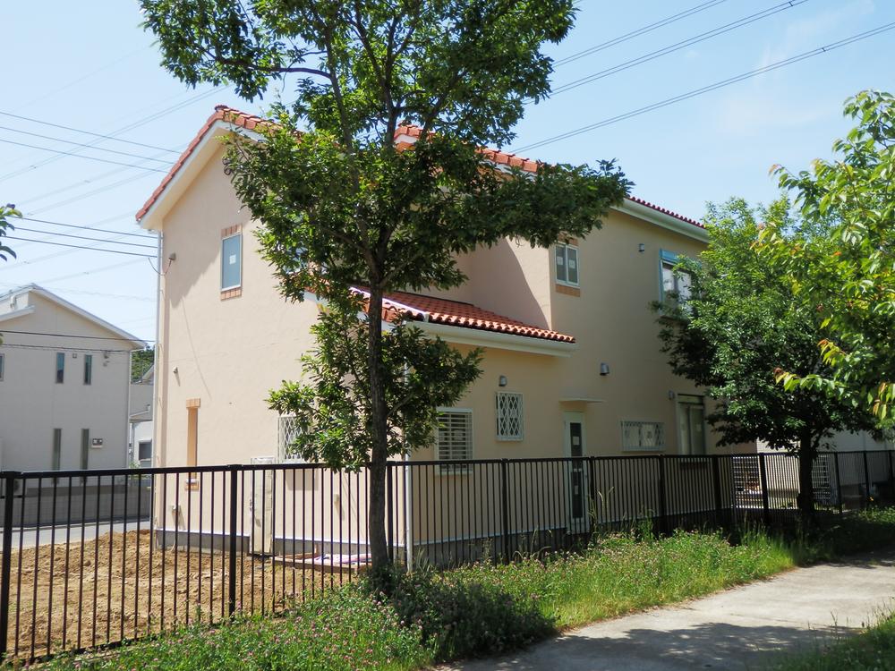 Local appearance photo. We photographed the building from the park of the adjacent land.