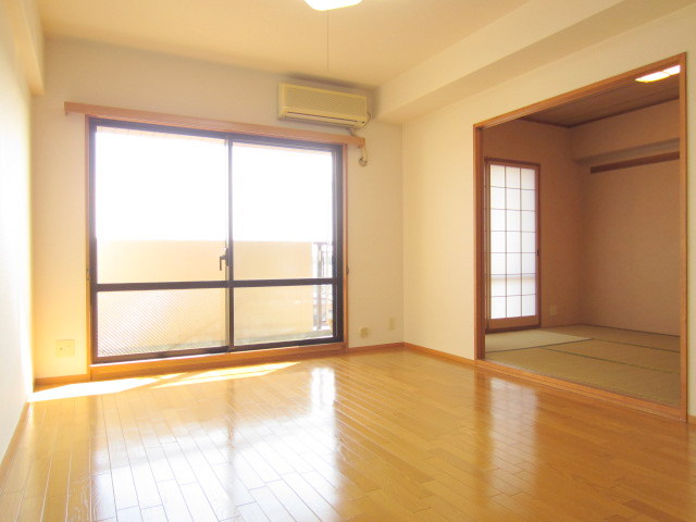 Living and room