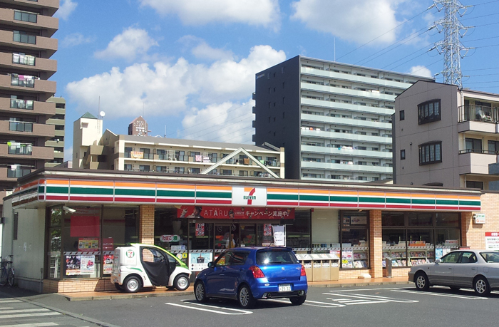 Convenience store. Seven-Eleven Chiba Namami field 3-chome up (convenience store) 915m