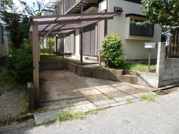 Parking lot