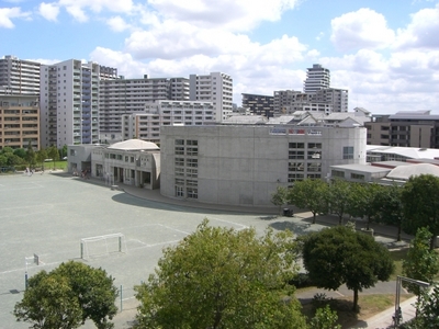 Primary school. Utase 200m up to elementary school (elementary school)