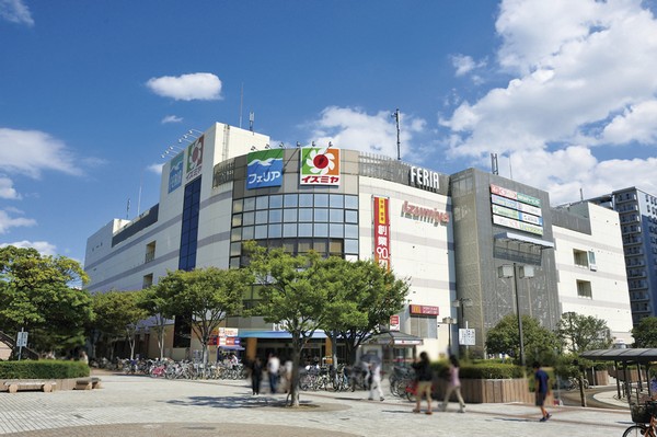 Bayside Mall Feria (super Izumiya, etc.. 3 minutes to about 180m · walk) Facing the Kemigawa beach Station Square, I like the can buy feel free to everyday by bicycle on foot