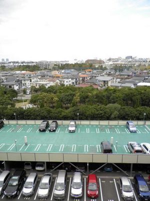 Parking lot. RV vehicles in the on-site self-propelled parking is also available parking! (On empty confirmation)