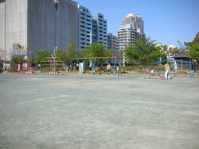 Primary school. Beach Utase 200m up to elementary school (elementary school)