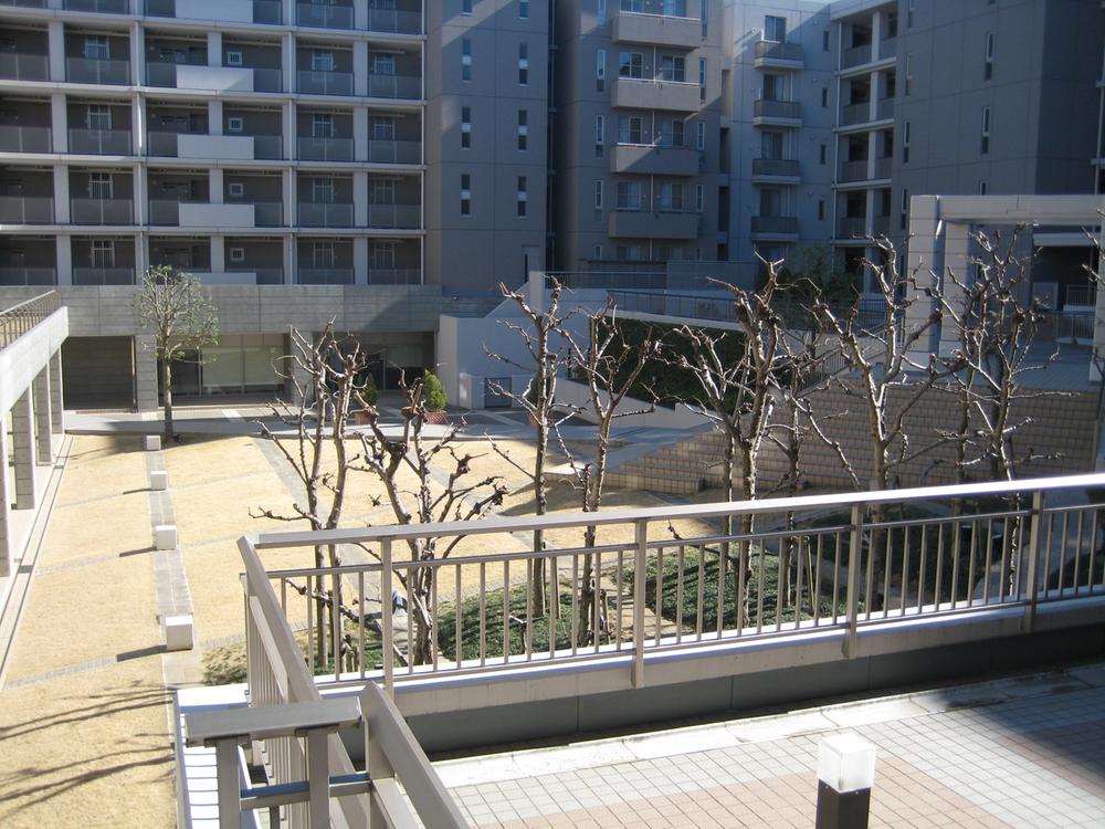 Garden. It is the courtyard direction from the dwelling unit.