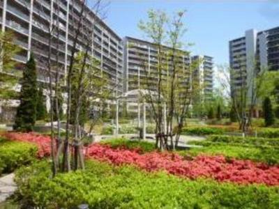 Other. You can stroll through the landscaped Columbus Garden