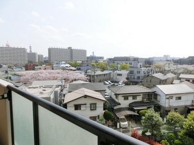 View. We are clean because the oppressive feeling no.