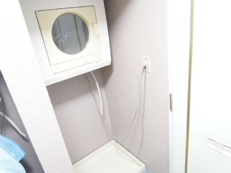 Other. Washing machine storage is located at the entrance next to! Dryer Yes! !