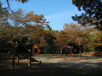 park. 600m until Inagekaigan park (park)