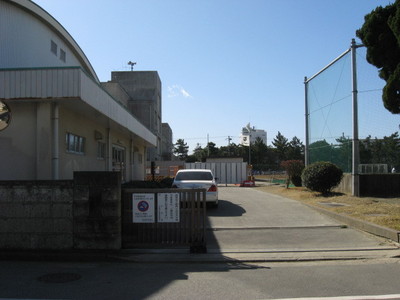 Junior high school. 120m to Chiba City Tatsuko-cho, the second junior high school (junior high school)