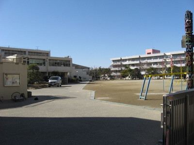 Primary school. 250m to Chiba City Tatsuko-cho, the third elementary school (elementary school)