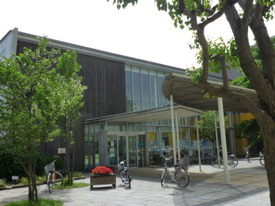 library. Bay Town core (library, Community center, Music Hall) until the (library) 520m