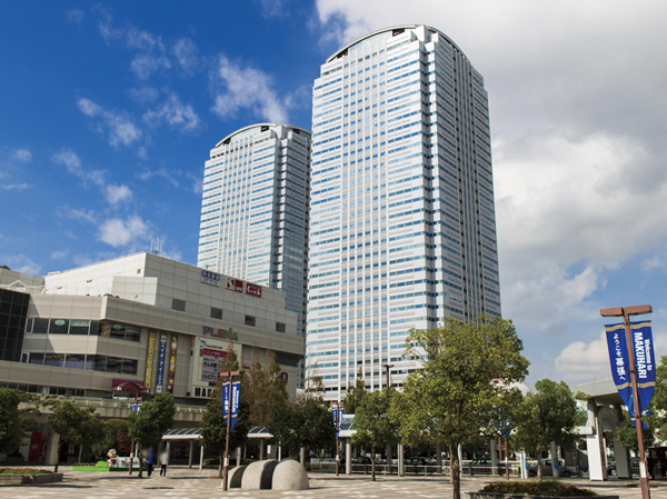 Surrounding environment. Plenary Makuhari (about 1520m ・ 19 minutes walk) ※ Large shopping mall where you can enjoy from shopping to gourmet. In the second floor of the Hall, You have a variety of events will be held.