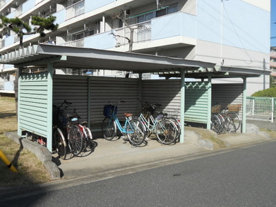 Other common areas. There is a parking lot with a roof, It is also safe season of rain