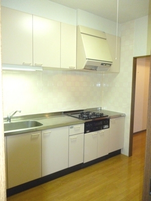Kitchen. We are cooking easy to stand-alone kitchen. Where housing is substantial