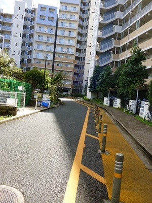 Other common areas. It is the site of the flat where the sidewalk is ensured. 