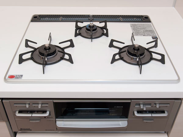 Kitchen.  [Pearl Crystal top stove] Difficult dirt, Adopt a simple pearl crystal top stove to clean. It has also been consideration to durability, such as heat and shock.