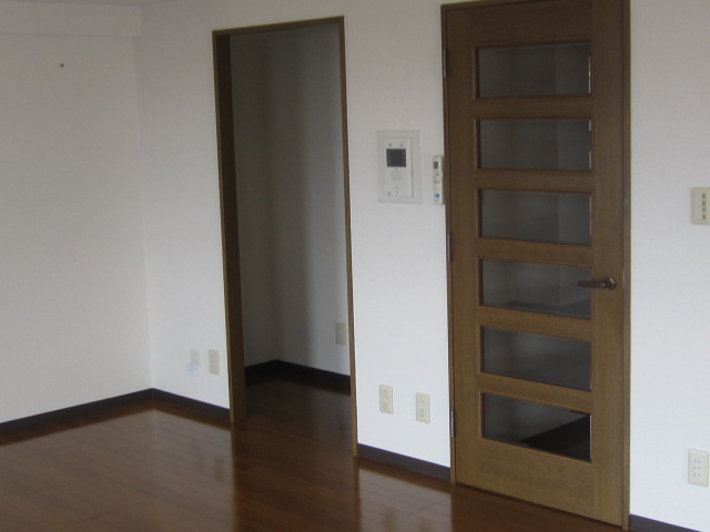 Living and room. 14.5 tatami wide LD