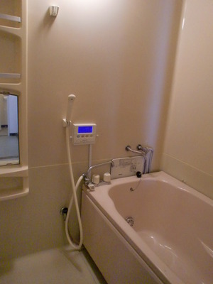 Bath. ◇ bathroom with add cooked hot water supply!