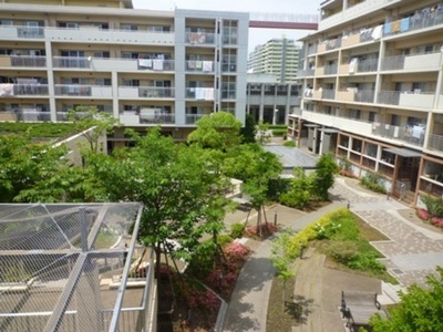 Other. Rich and beautiful green, It is the state of development has been the courtyard
