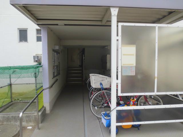 Other common areas. Peace of mind also equipped with bicycle storage
