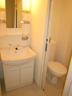 Toilet. Typical indoor photo. Bathroom ・ Comfortable every day in the toilet of the independent design!