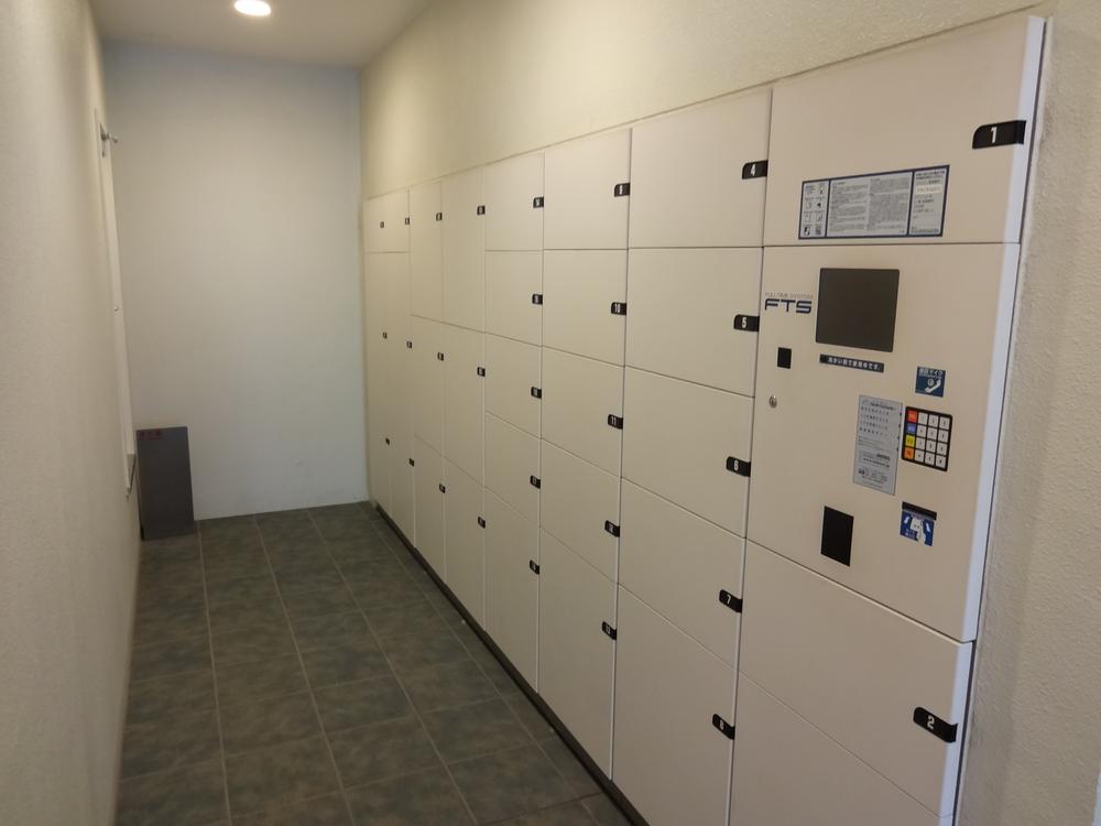 Other common areas. Convenient home delivery BOX in the absence