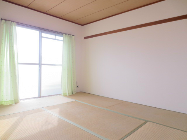 Other. South Japanese-style room. Sunny