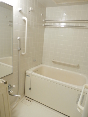 Bath. Bathroom Dryer ・ It is reheating function with a bath.