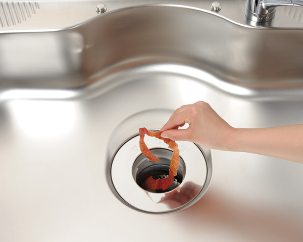 Kitchen.  [disposer] Garbage was crushed on the spot, Adopt a disposer which can be passed in the water. It prevents the occurrence of odor and pests by garbage, To achieve a clean and comfortable kitchen at any time.