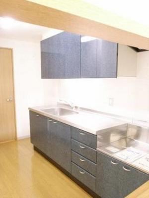 Kitchen. Kitchen is a separate type of hide immediately even when the visitor