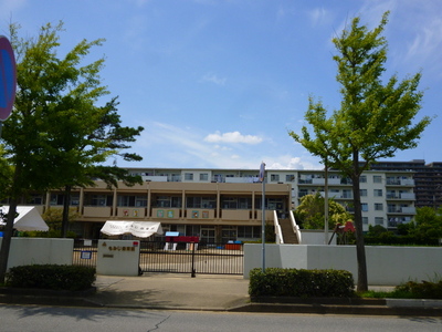 kindergarten ・ Nursery. Maple nursery school (kindergarten ・ To nursery school) 500m