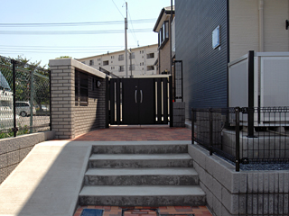 Entrance. Auto-lock gate