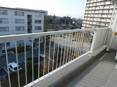 Balcony. Facing south in a bright balcony recommended