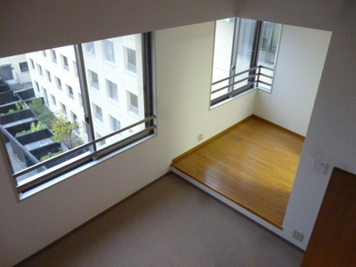 Living and room. top floor, It is very open rooms with ceiling height