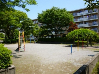 Other common areas. Immediately there is a site in the park out of the entrance, Yu also to small children
