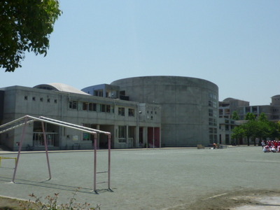 Primary school. 450m until the Chiba Municipal Utase elementary school (elementary school)