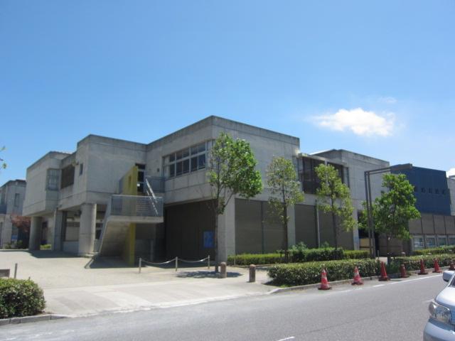 Primary school. Chiba Municipal beach Utase to elementary school 20m