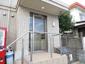 Entrance. Apartment is equipped with auto-lock!