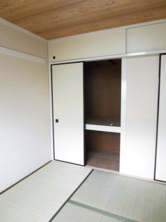 Other. South Japanese-style storage. With upper closet