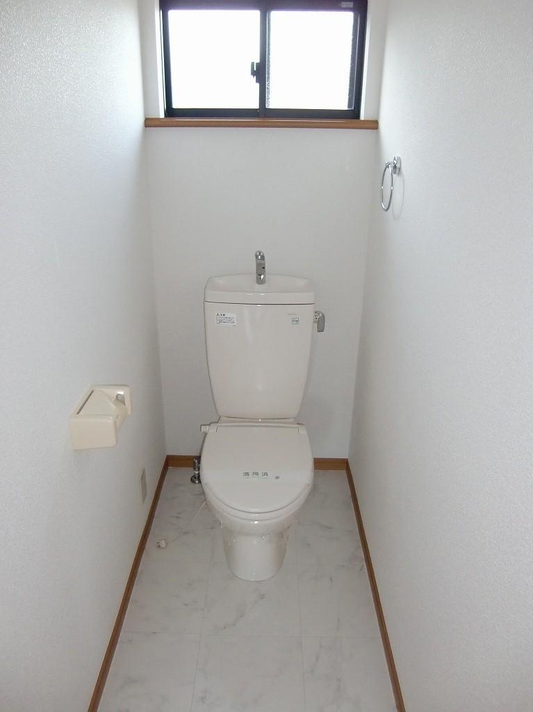 Toilet. Second floor