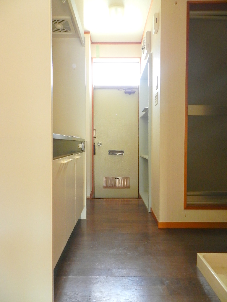 Other room space.  ※ Cleaning before