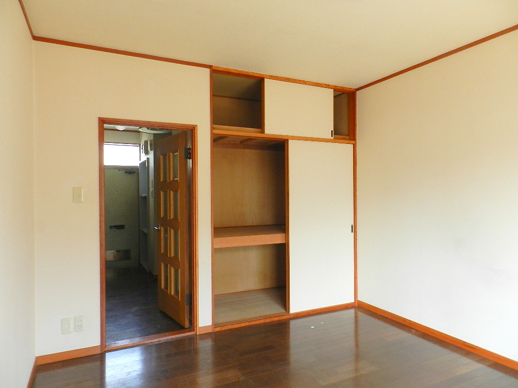 Living and room.  ※ Cleaning before