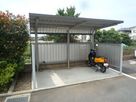 Other common areas. There is also a bike shelter!